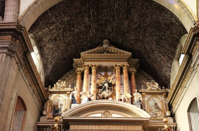 Altar principal de la Iglesia de Santo Domingo hecho por Manuel Tolsá